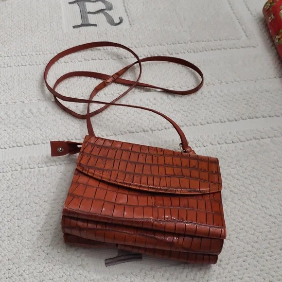 BRIGHTON ORANGE CROCODILE PATTERN CROSSBODY BAG - Picture 2 of 16